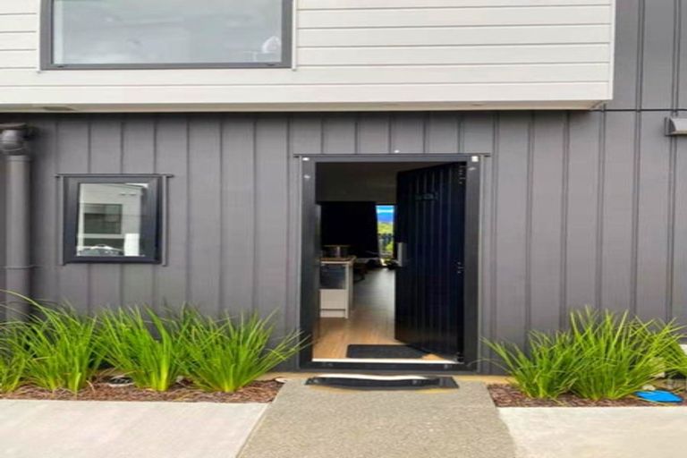 Photo of property in 4/47a Huntington Drive, Huntington Park, Auckland, 2013