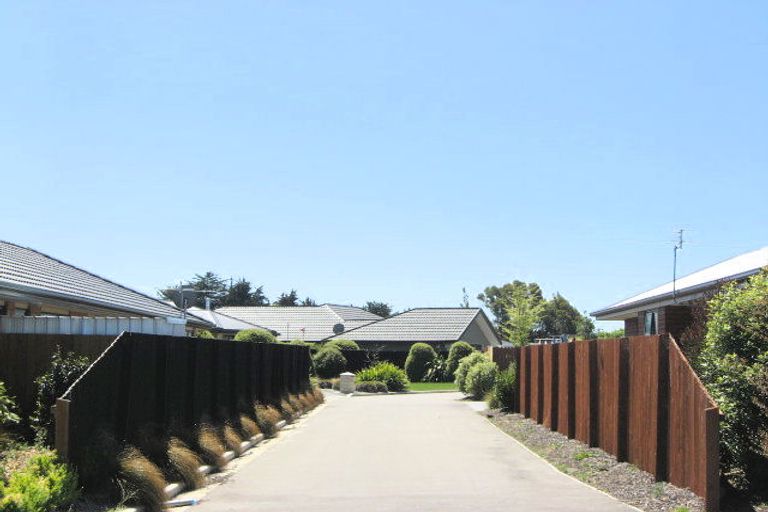 Photo of property in 17 Harrys Way, Redwood, Christchurch, 8051