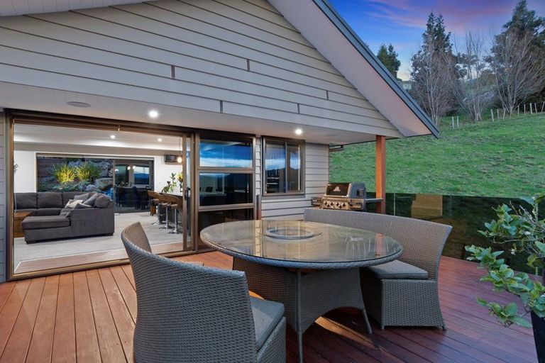 Photo of property in 266 Ballintoy Park Drive, Welcome Bay, Tauranga, 3175