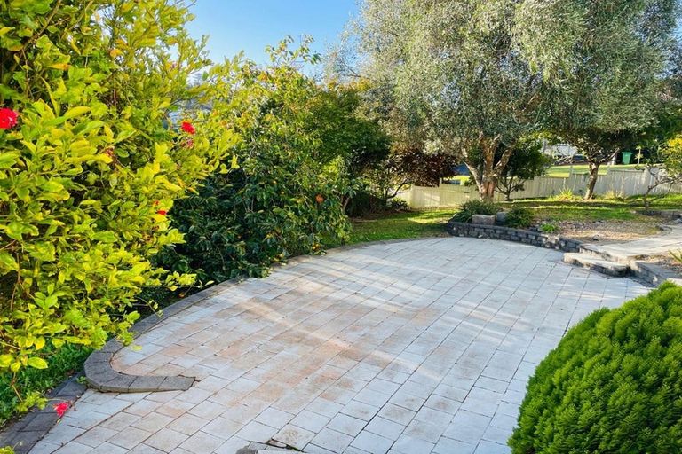 Photo of property in 108 Seaview Road, Glenfield, Auckland, 0629