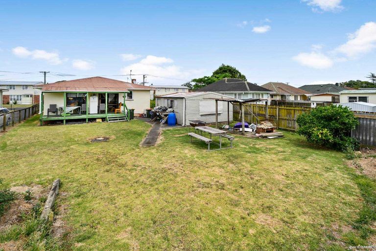 Photo of property in 33 Johnstones Road, Otara, Auckland, 2023