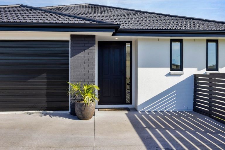 Photo of property in 27 Horoatua Street, Bell Block, New Plymouth, 4312