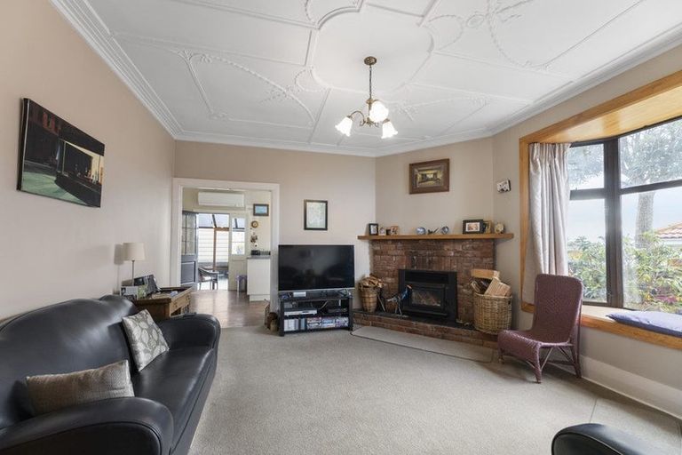 Photo of property in 96 Middleton Road, Kew, Dunedin, 9012