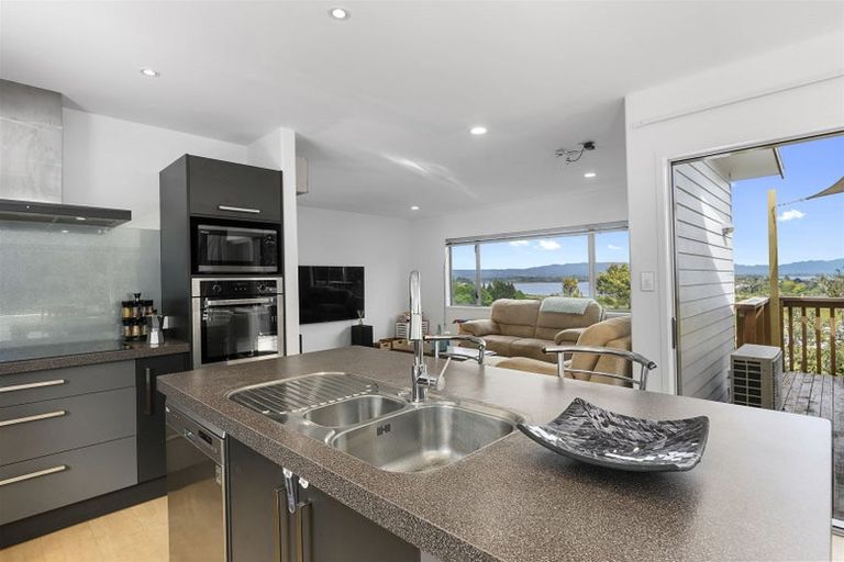 Photo of property in 392 Otumoetai Road, Otumoetai, Tauranga, 3110