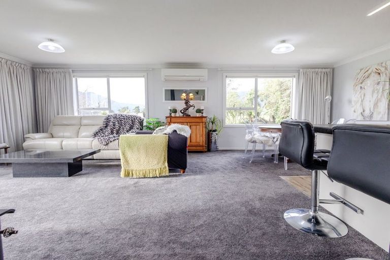 Photo of property in 390 Robertson Road, Harihari, 7884