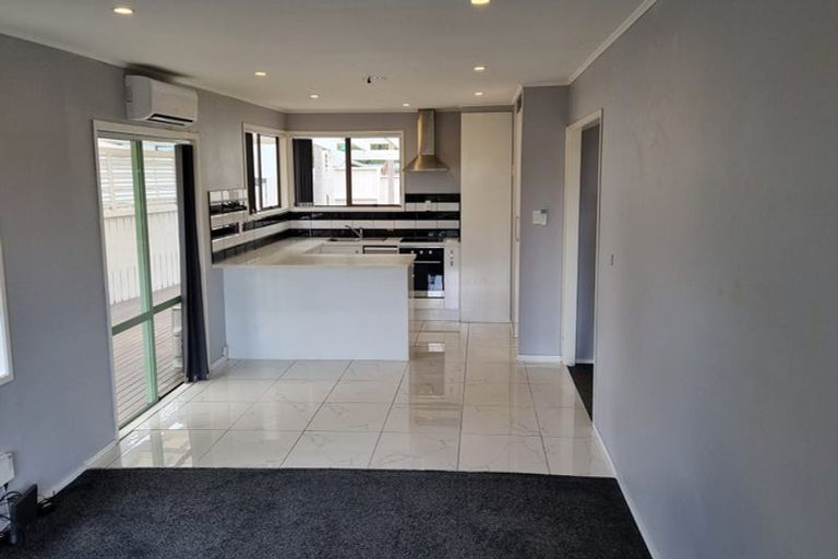 Photo of property in 79 Urlich Drive, Ranui, Auckland, 0612