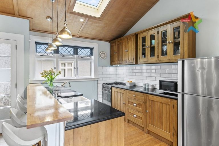 Photo of property in 428 Karori Road, Karori, Wellington, 6012