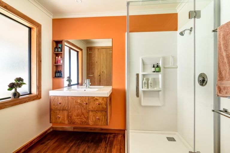 Photo of property in 7 Neudorf Road, Upper Moutere, 7175