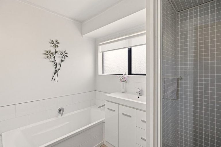 Photo of property in 2 Marwood Place, Mount Maunganui, 3116