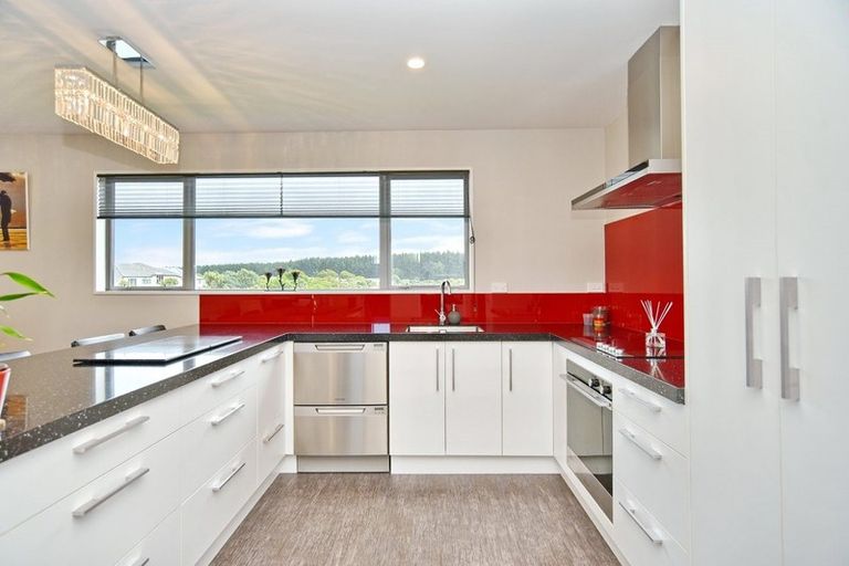 Photo of property in 100 Broadhaven Avenue, Parklands, Christchurch, 8083