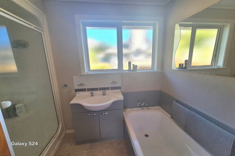 Photo of property in 18 Parnell Street, Fairfield, Lower Hutt, 5011