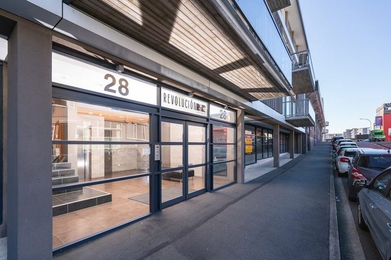 Photo of property in Revolucion Apartments, 404/28s Torrens Terrace, Mount Cook, Wellington, 6011