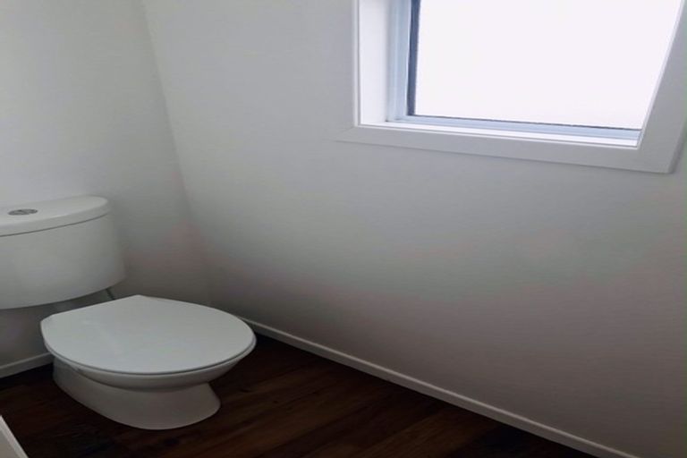 Photo of property in 35 Hine Street, New Plymouth, 4310