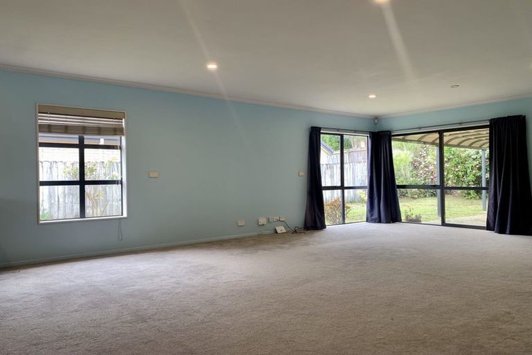 Photo of property in 7 Applebox Lane, Henderson, Auckland, 0612