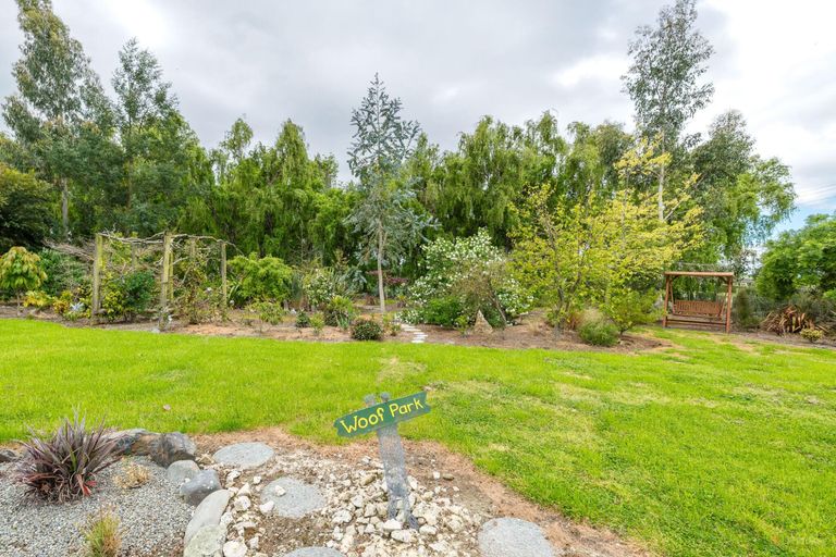 Photo of property in 92 Timaru Road, Waimate, 7924