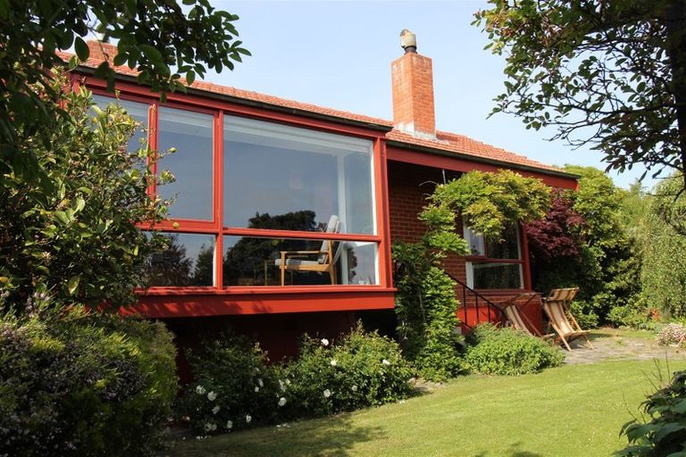 Photo of property in 16 Solway Street, Holmes Hill, Oamaru, 9401