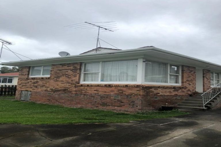 Photo of property in 1/21 Blenheim Street, Glenfield, Auckland, 0629