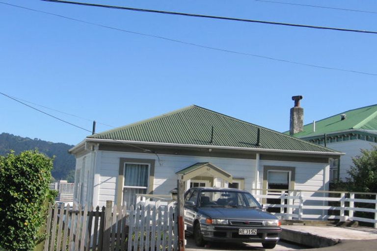Photo of property in 10 Shannon Street, Mount Victoria, Wellington, 6011