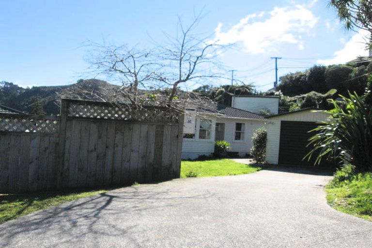 Photo of property in 9 Montgomery Avenue, Karori, Wellington, 6012
