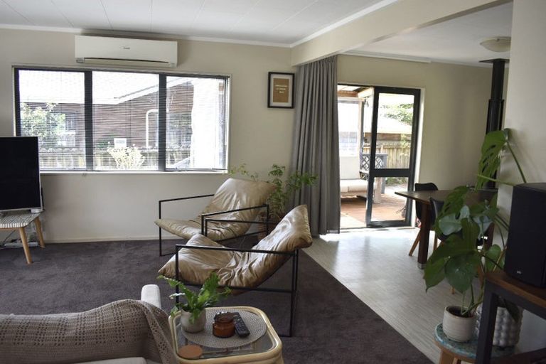 Photo of property in 3/296 Sunset Road, Windsor Park, Auckland, 0632