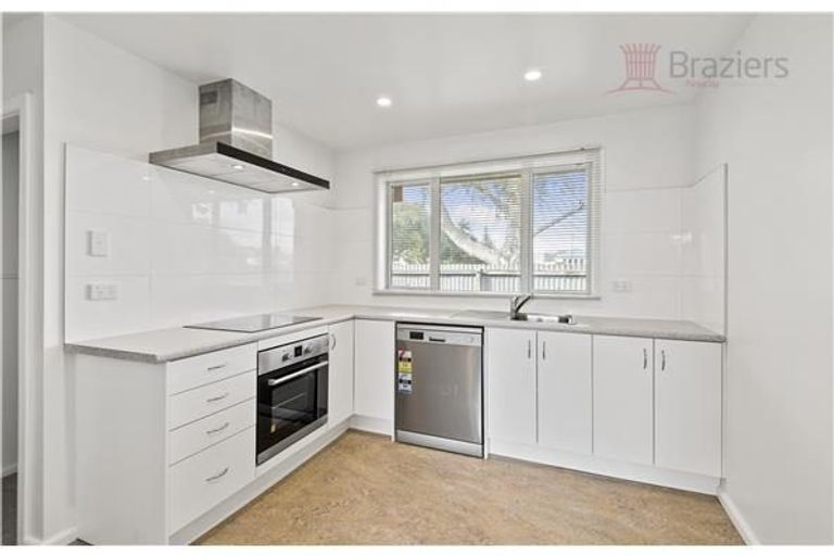 Photo of property in 63 Elizabeth Street, Riccarton, Christchurch, 8041