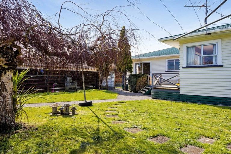 Photo of property in 21 Vogel Street, Hawera, 4610