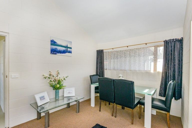 Photo of property in 1 Fleetwood Crescent, Flaxmere, Hastings, 4120