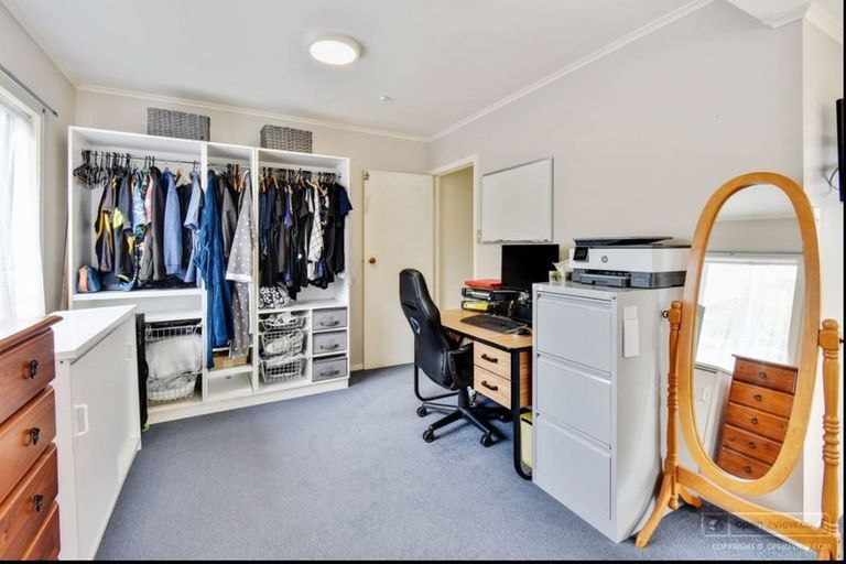 Photo of property in 80 Everglade Drive, Goodwood Heights, Auckland, 2105