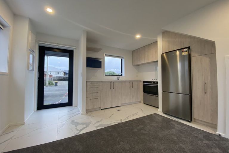 Photo of property in 1/2 Hood Street, Mount Victoria, Wellington, 6011