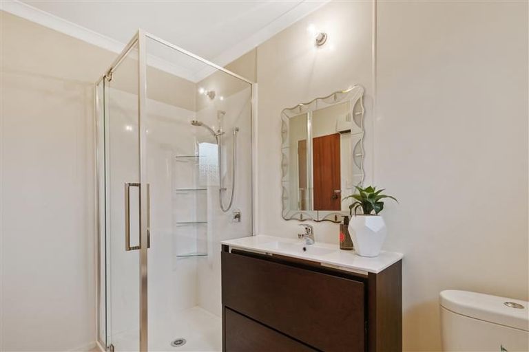 Photo of property in 4 Brookby Crescent, Avonhead, Christchurch, 8042