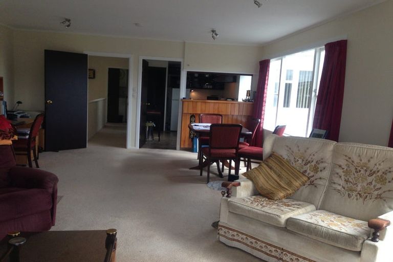 Photo of property in 6 Walker Avenue, Paremata, Porirua, 5026