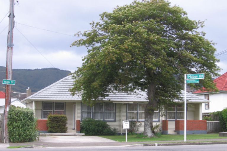 Photo of property in 2/992 High Street, Avalon, Lower Hutt, 5011