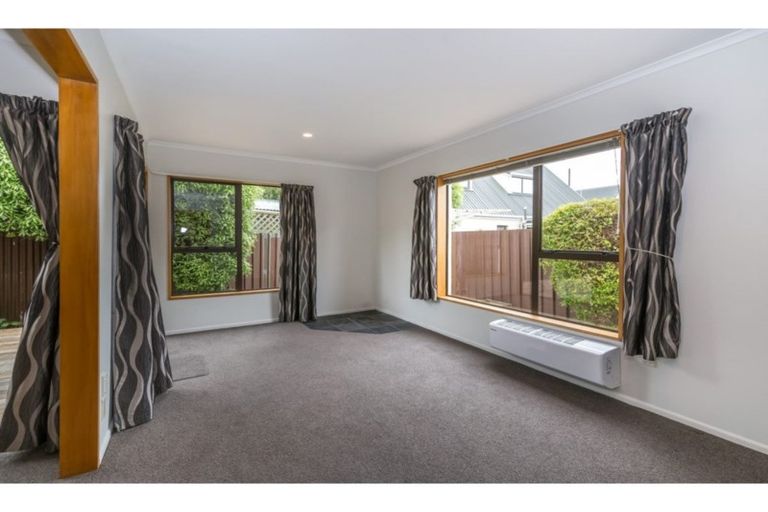 Photo of property in 2/40 Onslow Street, St Albans, Christchurch, 8014