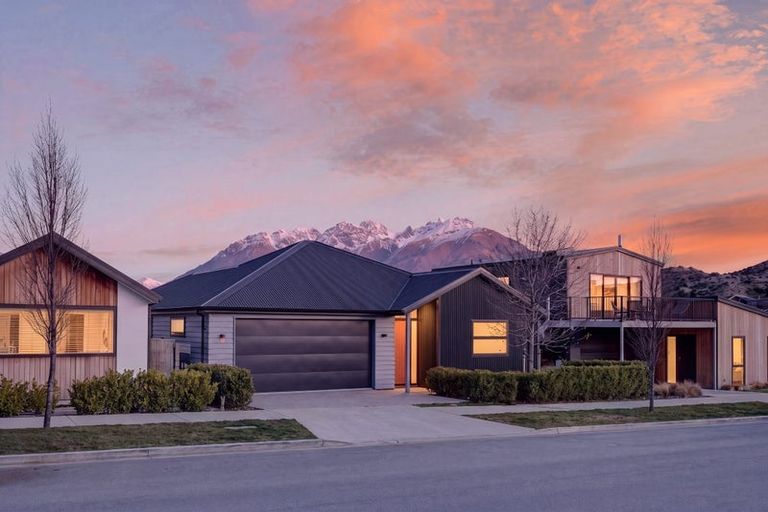 Photo of property in 79 Bannister Street, Jacks Point, Queenstown, 9371