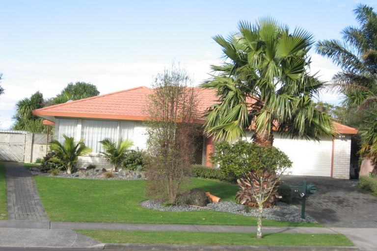 Photo of property in 21 Tington Avenue, Wattle Downs, Auckland, 2103