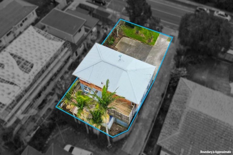 Photo of property in 77 Macleans Road, Bucklands Beach, Auckland, 2014