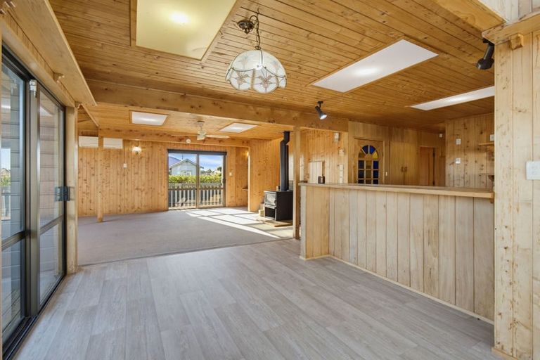 Photo of property in 223 Parkhurst Road, Parakai, 0830