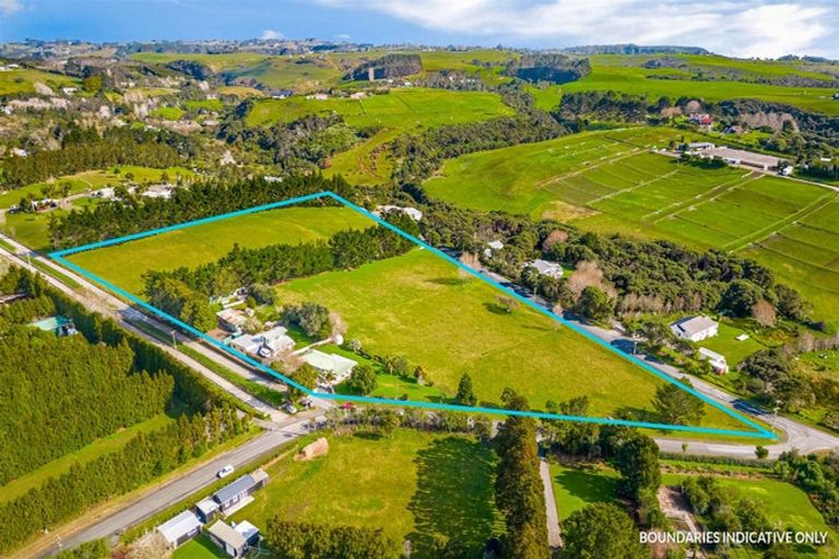 Photo of property in 192 Muriwai Valley Road, Muriwai, Waimauku, 0881