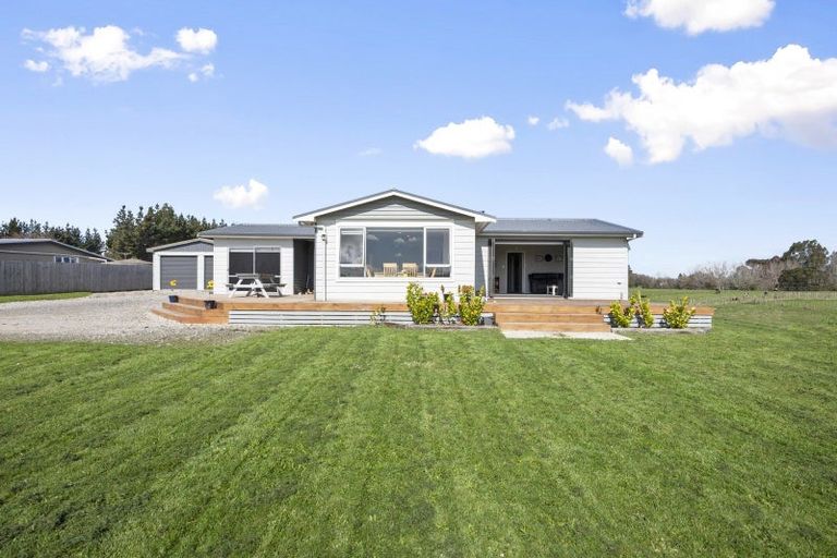 Photo of property in 20 Monteith Street, Halcombe, 4779