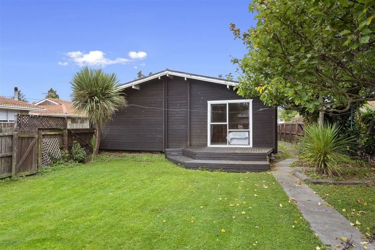 Photo of property in 5 Banks Place, Rangiora, 7400