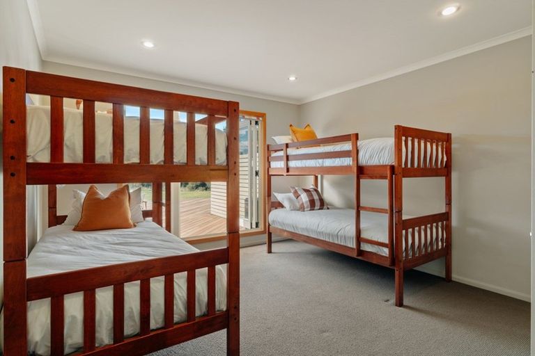 Photo of property in 136 Te Awa Road, Albert Town, Wanaka, 9382