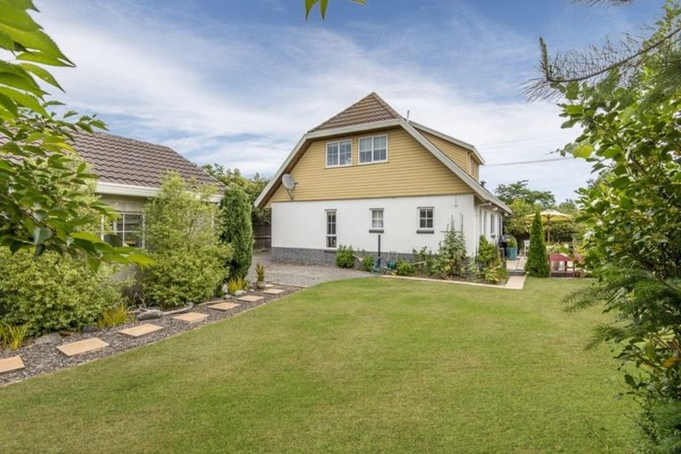 Photo of property in 22 Waitikiri Drive, Parklands, Christchurch, 8083