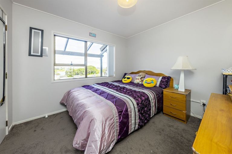 Photo of property in 47 Evans Road, Weymouth, Auckland, 2103