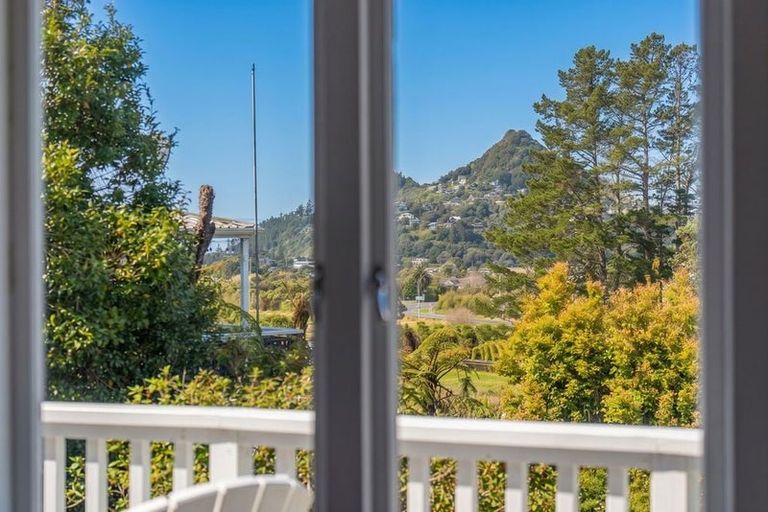 Photo of property in 4 Ocean Beach Road, Tairua, 3508