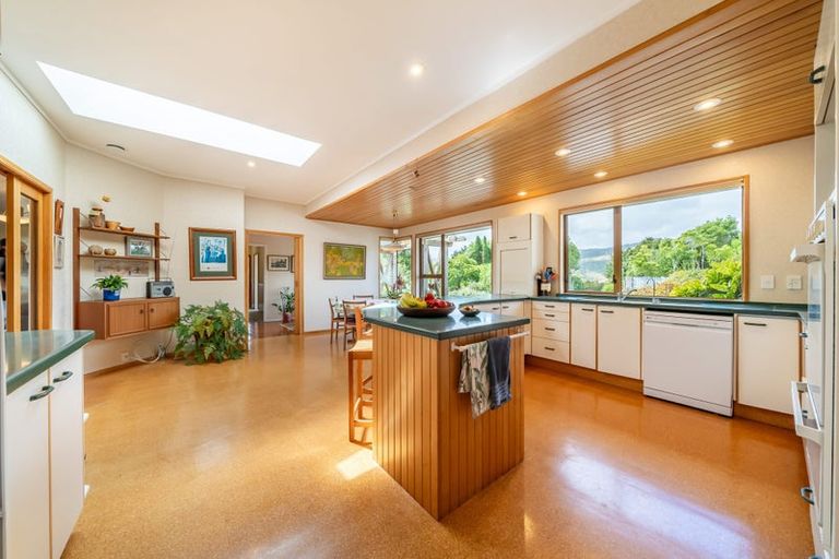 Photo of property in 298b Paekakariki Hill Road, Paekakariki Hill, Porirua, 5381