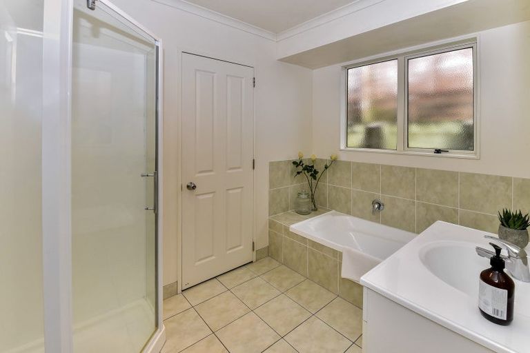 Photo of property in 7 Dapple Place, Flat Bush, Auckland, 2019