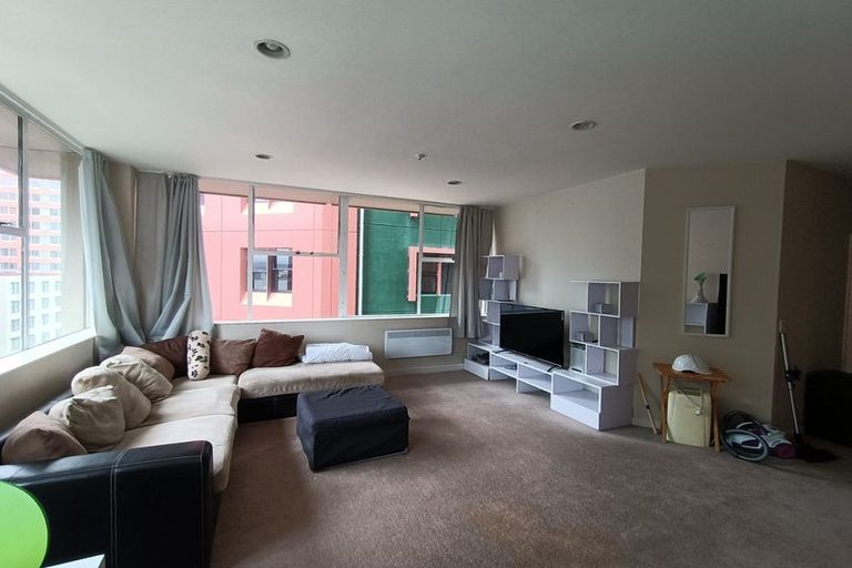 Photo of property in Terrace Tower Apartments, 8b/126 The Terrace, Wellington Central, Wellington, 6011