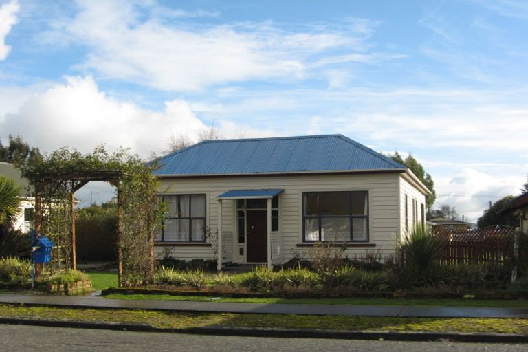 Photo of property in 91 Balaclava Street, Wyndham, 9831