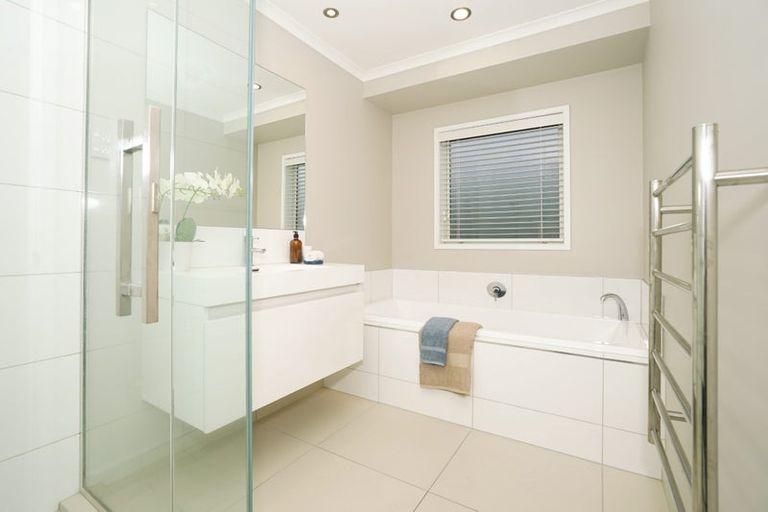 Photo of property in 9 Derwent Place, Flagstaff, Hamilton, 3210