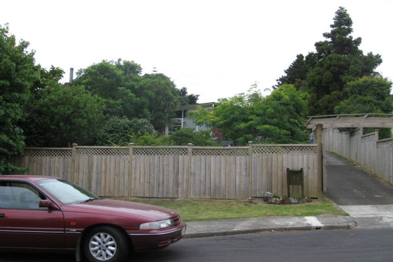 Photo of property in 26 Brunton Place, Glenfield, Auckland, 0629
